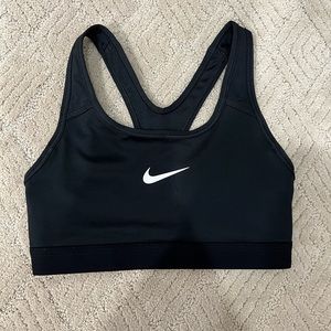 BLACK NIKE BRA